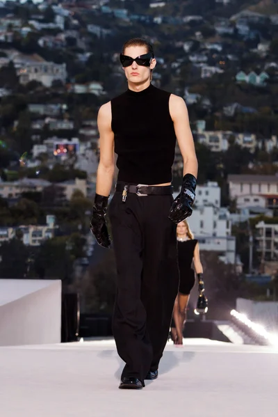 Look 19